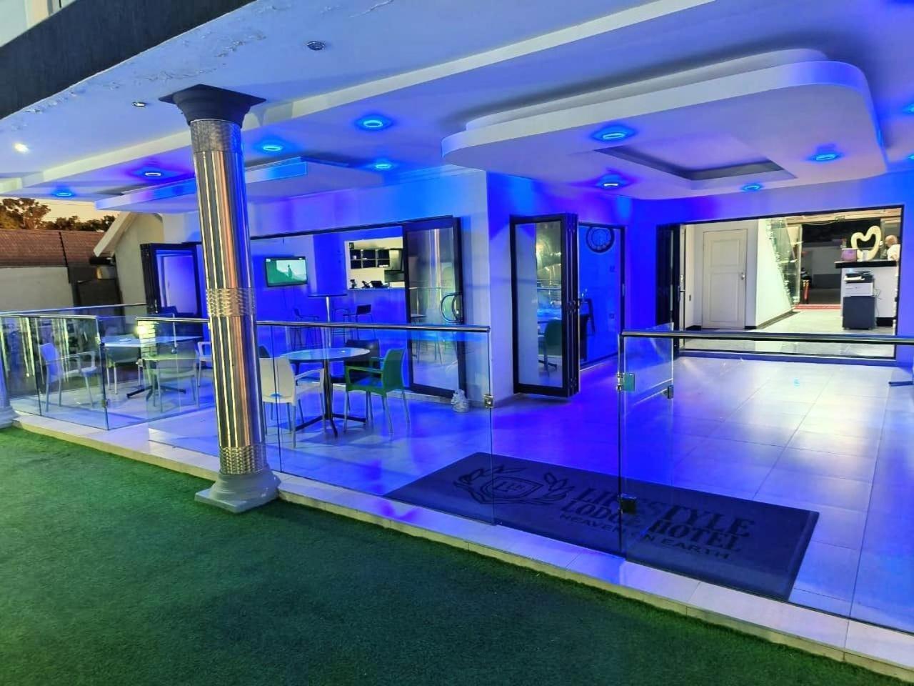 Lifestyle Lodge Hotel フェリーニヒング エクステリア 写真